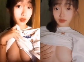 นาโชว์หีของเธอด้วยน้ำจำนวนมาก