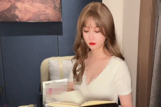 หลานชายค้นพบว่าป้าเป็นสื่อลามกและตอนจบที่ไม่คาดคิด