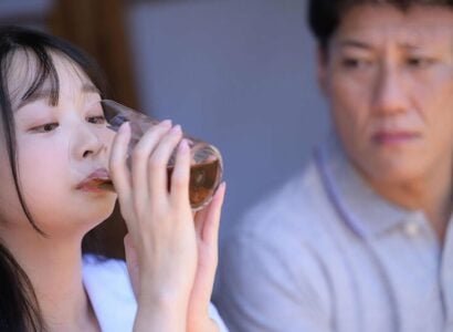 หลานสาวของยาโป๊ทำให้ชายชราอ่อนเพลีย