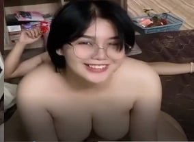 มีเพศสัมพันธ์กับหีที่สวยงามของเธอ