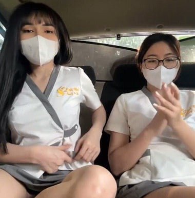 เด็กสองคนที่มีเพศสัมพันธ์บนแท็กซี่วิดีโอร้อนแรง