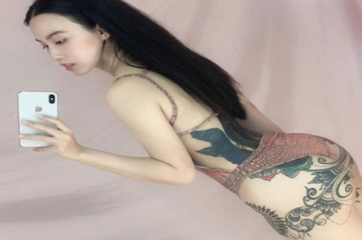 Linh Miu แสดงคลิปที่ร้อนและดีมาก