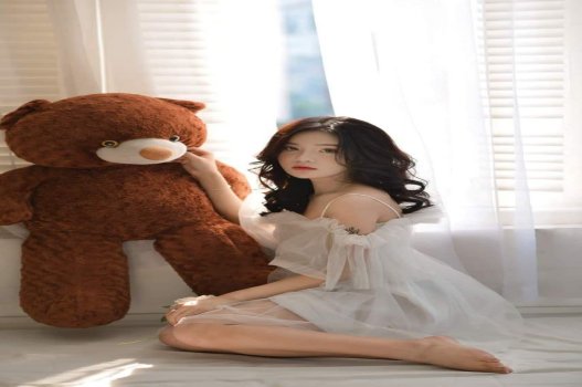 Thu Ngo ค้นพบอารมณ์ของเธอกับแฟนของเธอเป็นครั้งแรก